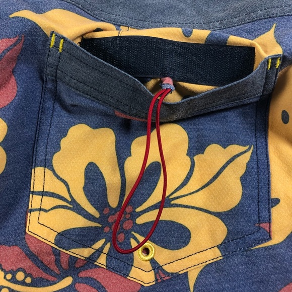 Quiksilver Flowah Powah Board Shorts Men's 34 EUC - Picture 5 of 12